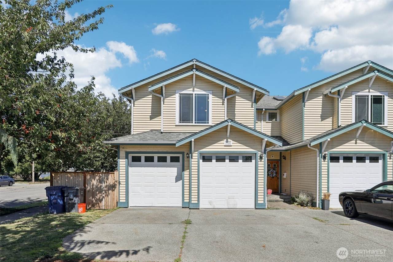 1701 9th Street - Photo 1