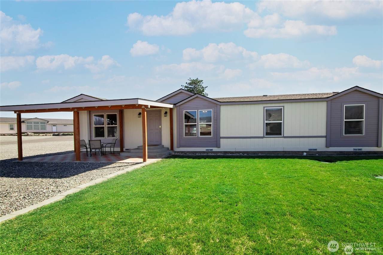 513 Tyler Place - Photo 1