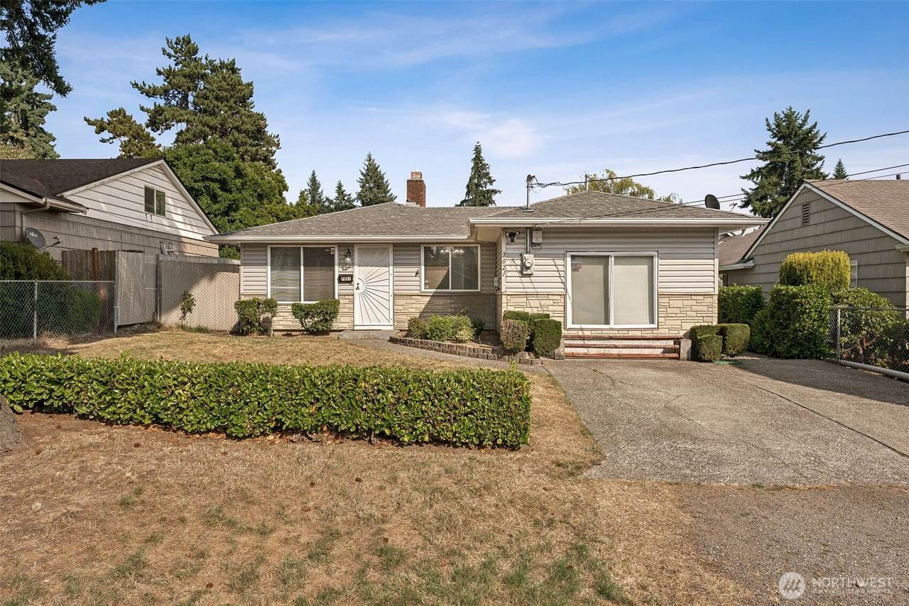 7021 I Street - Photo 1