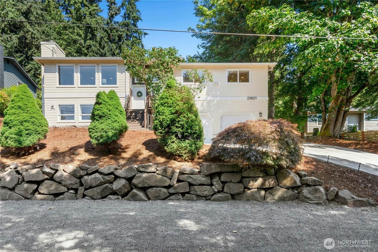 23621 7th Avenue - Photo 1