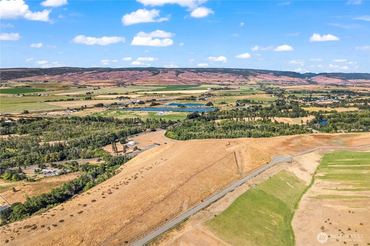 16 Sundance Lane - Photo 1