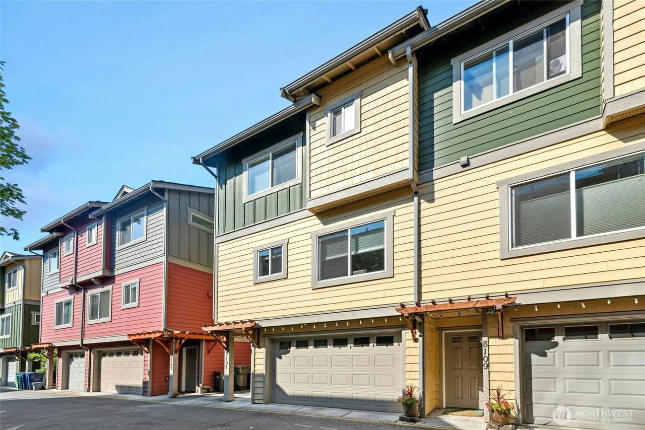 8107 165th Lane - Photo 1