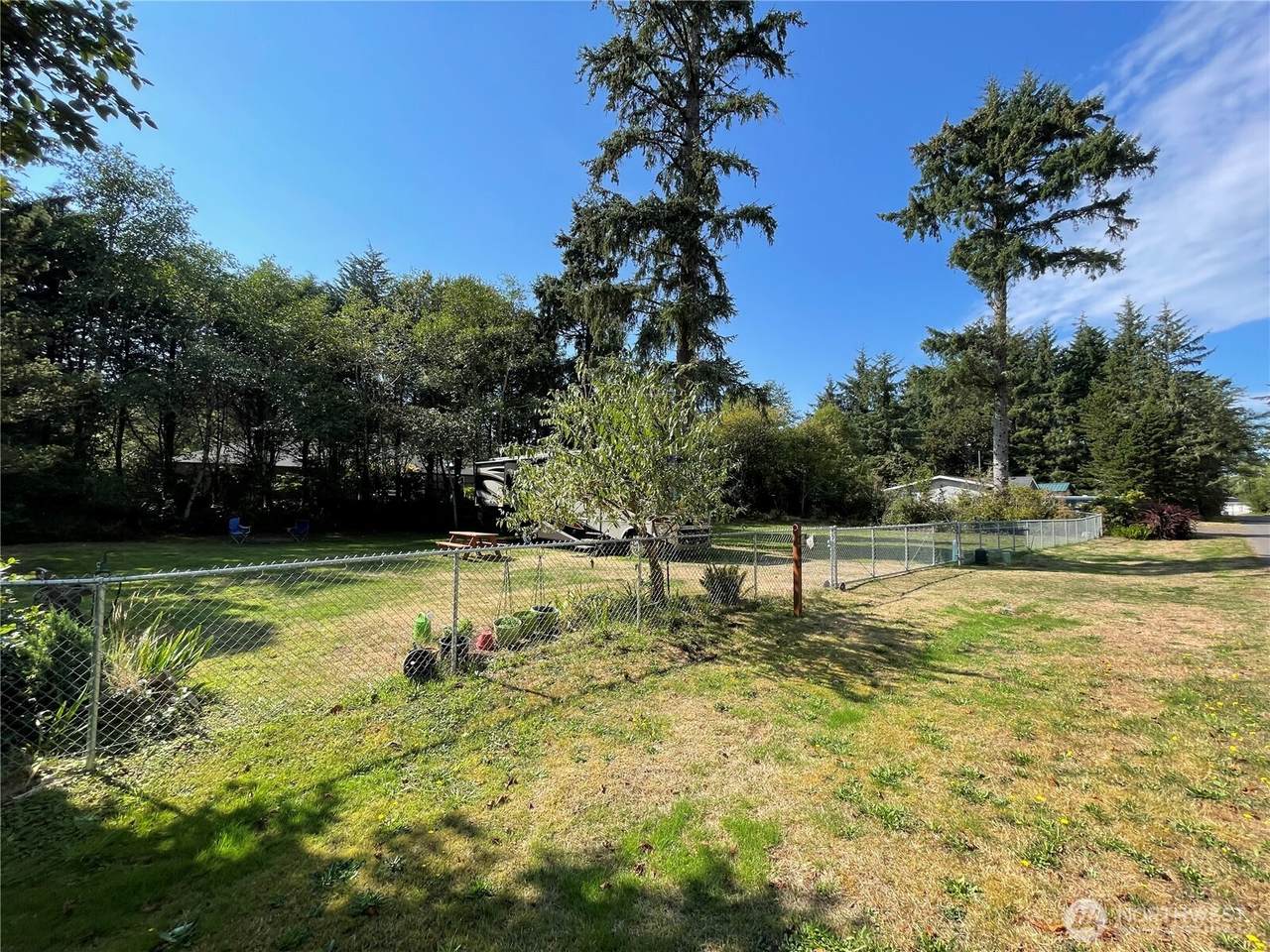 783 Evergreen Avenue - Photo 1