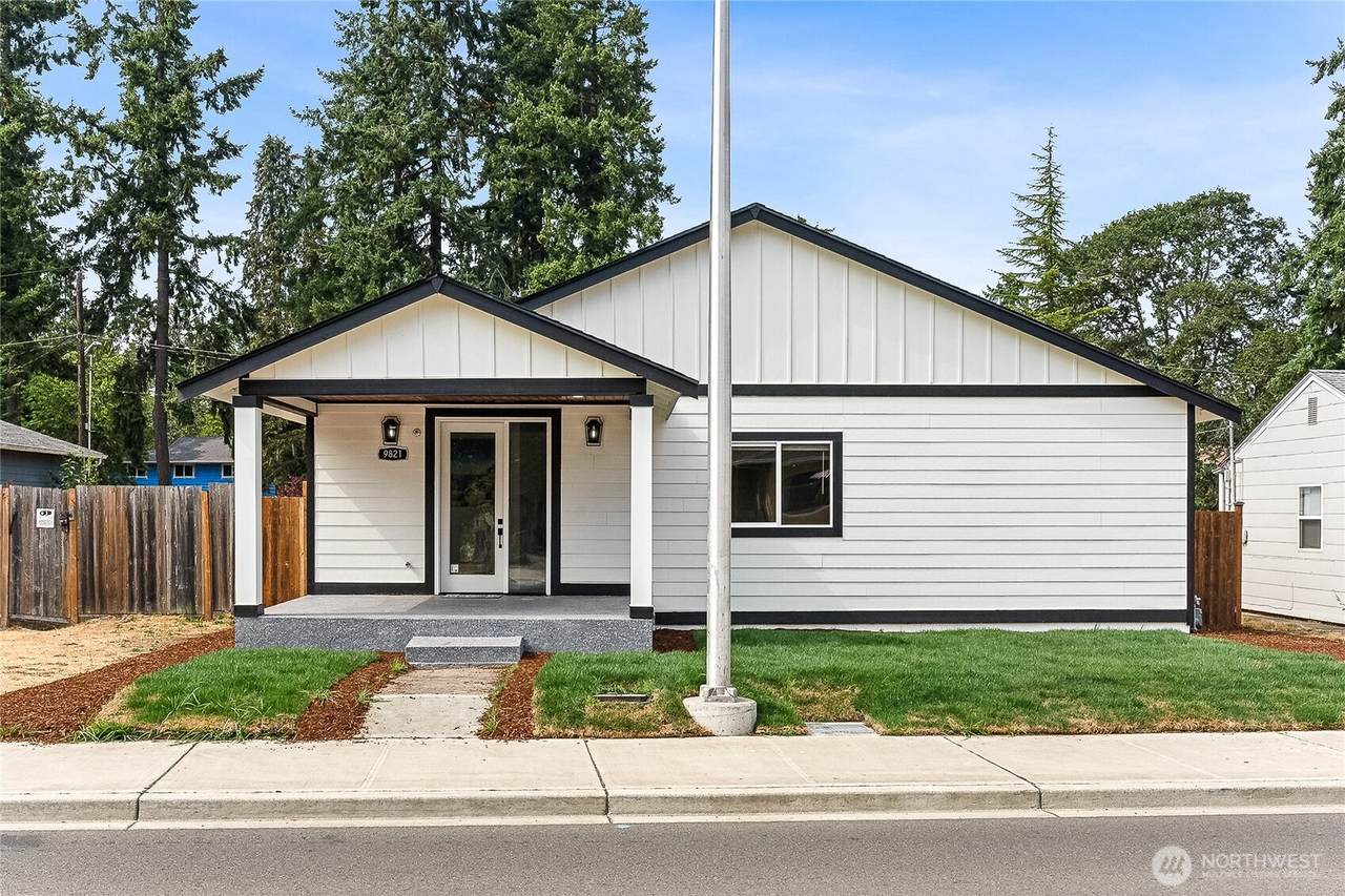 9821 Veterans Drive - Photo 1