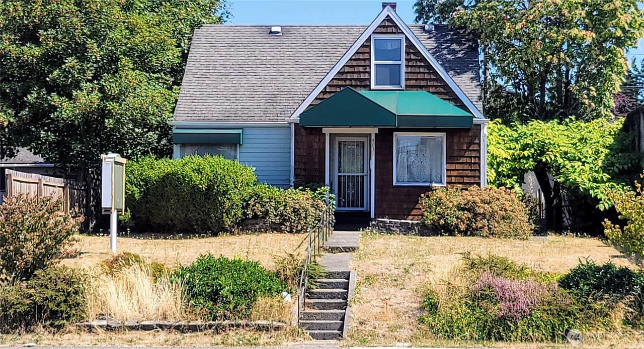 4631 Pacific Avenue - Photo 1