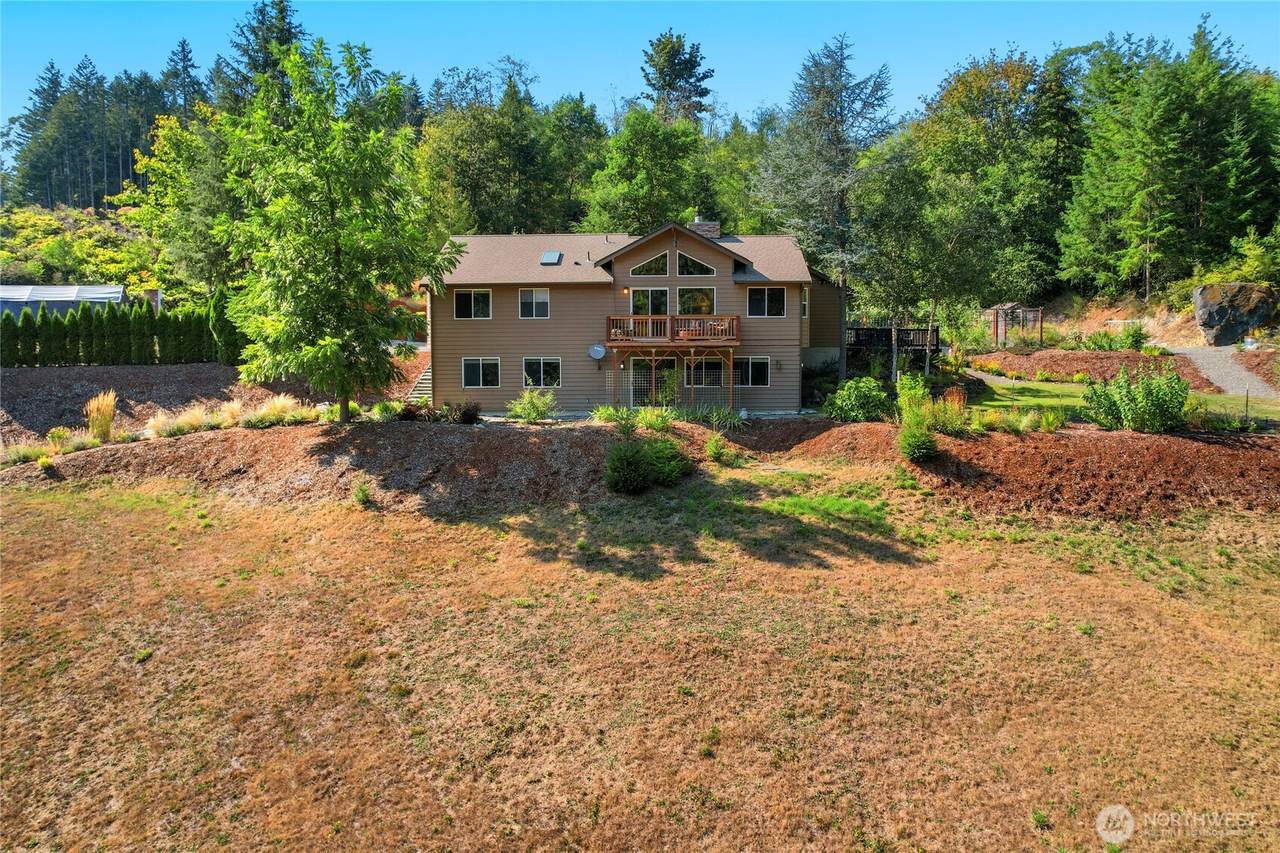 571 Spruce Road - Photo 1