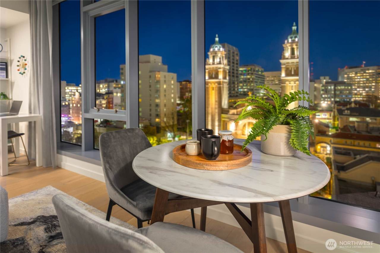 800 Columbia Street - Photo 1