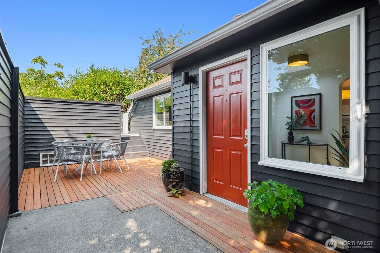 6008 57th Avenue - Photo 1