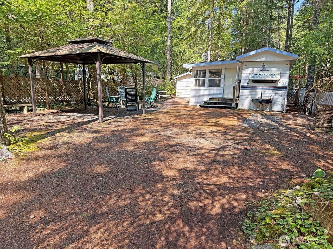 165 4 Christmas Tree Circle - Photo 1