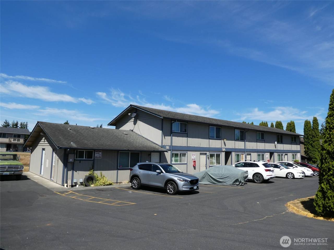 325 21st Street - Photo 1