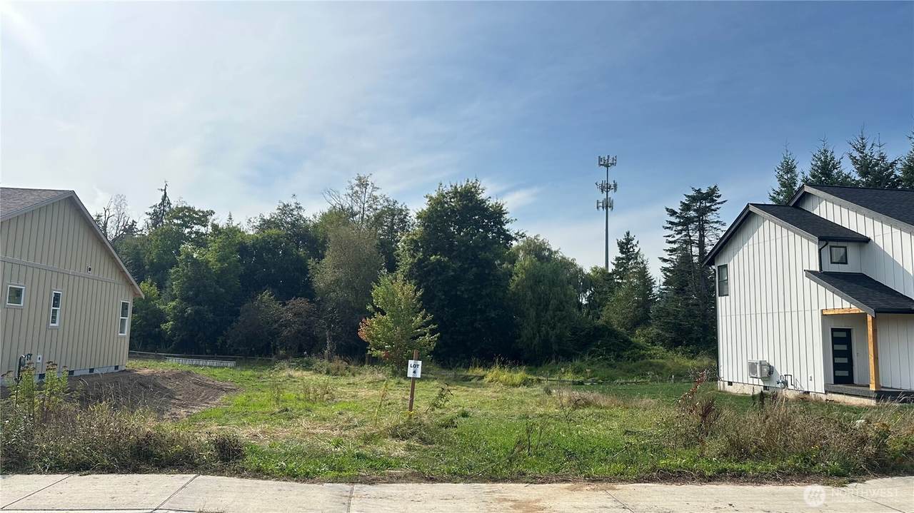 407 2nd Street - Photo 1