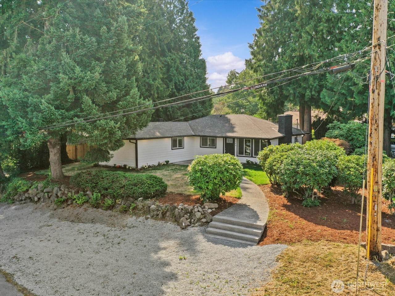 1140 E Seattle Street - Photo 1