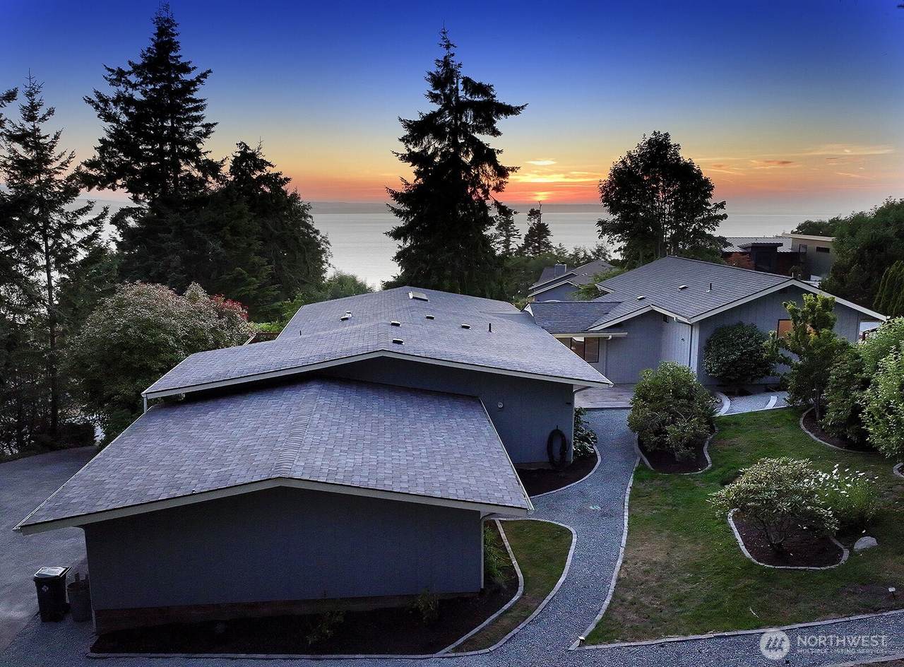 381 Susana Drive - Photo 1