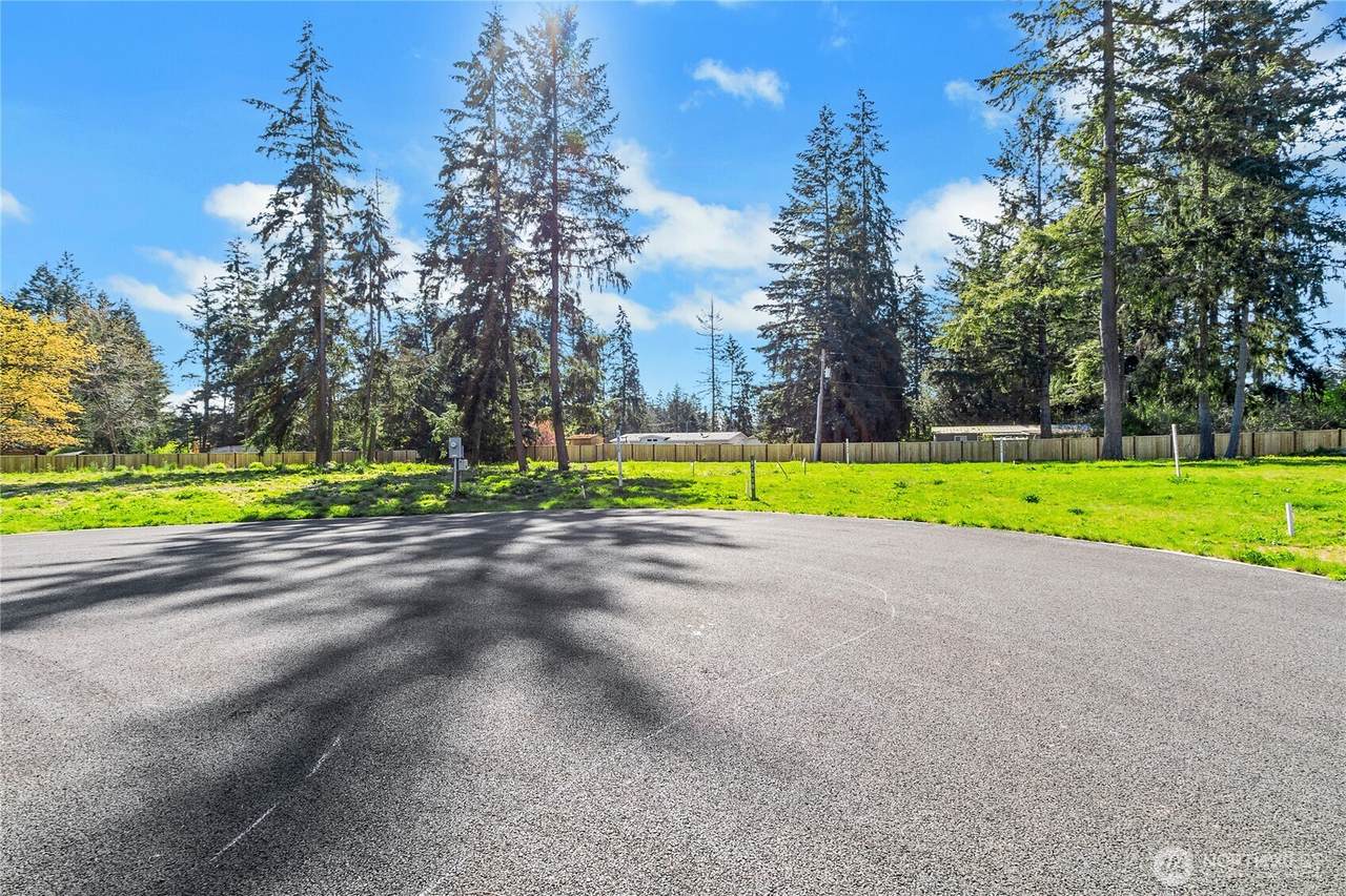 19610 95th Avenue Ct - Photo 1