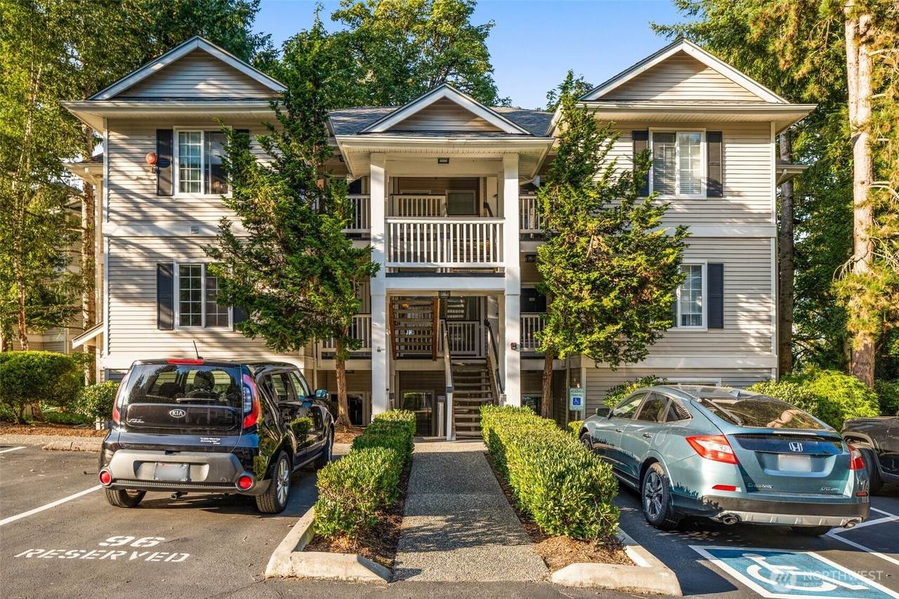 12120 172nd Place - Photo 1