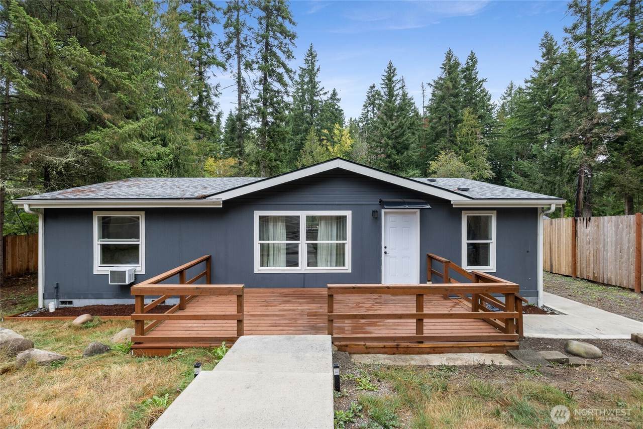 13906 166th Avenue - Photo 1