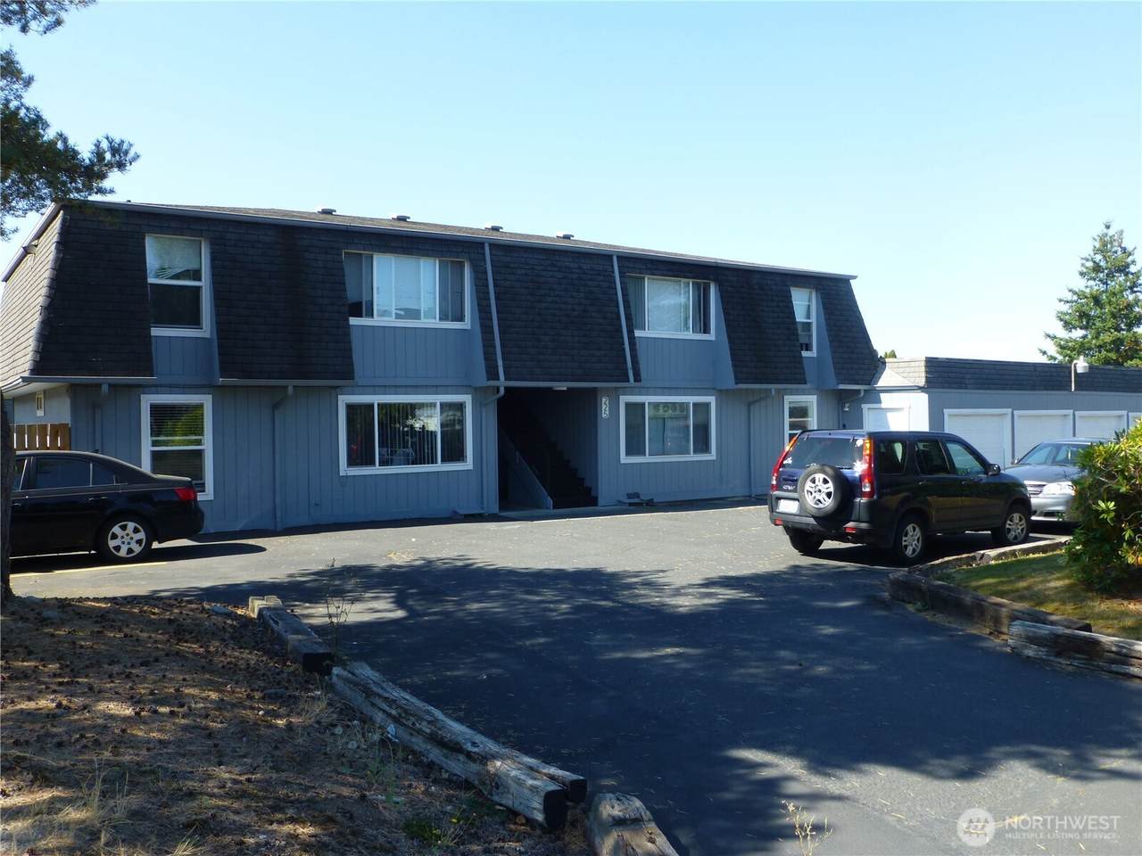 225 21st Street - Photo 1