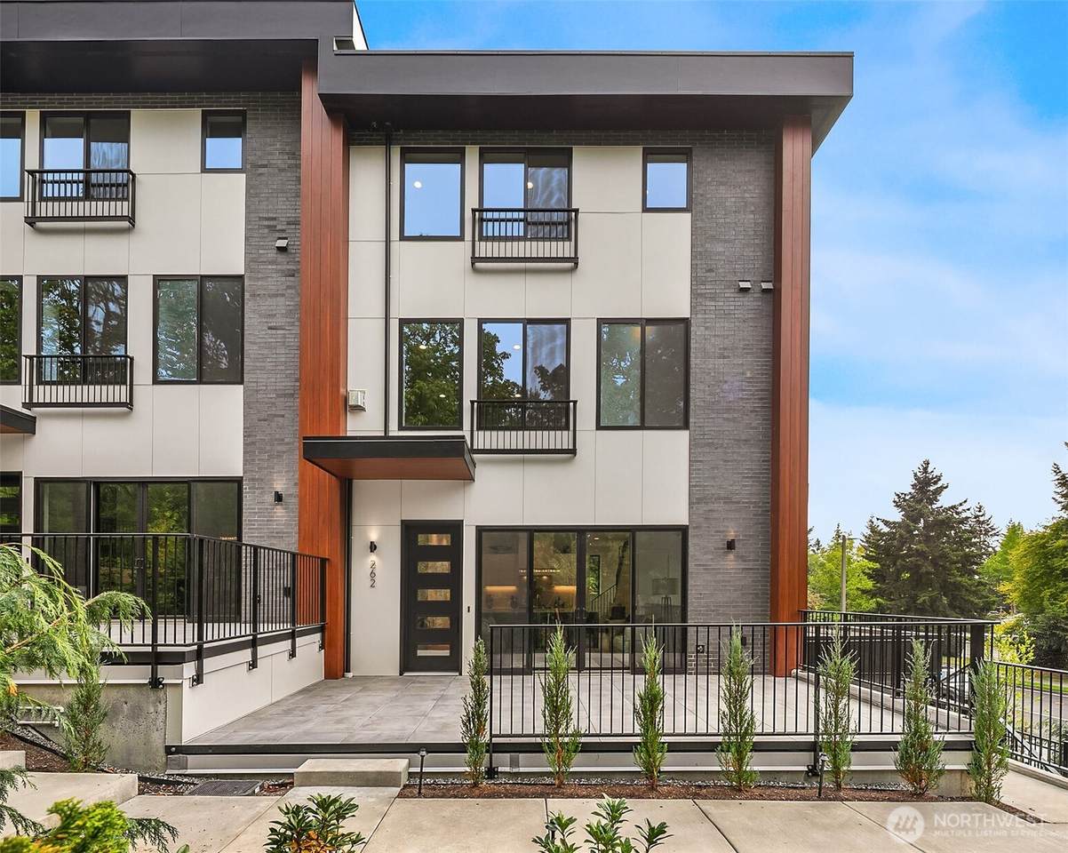 286 118th Avenue - Photo 1