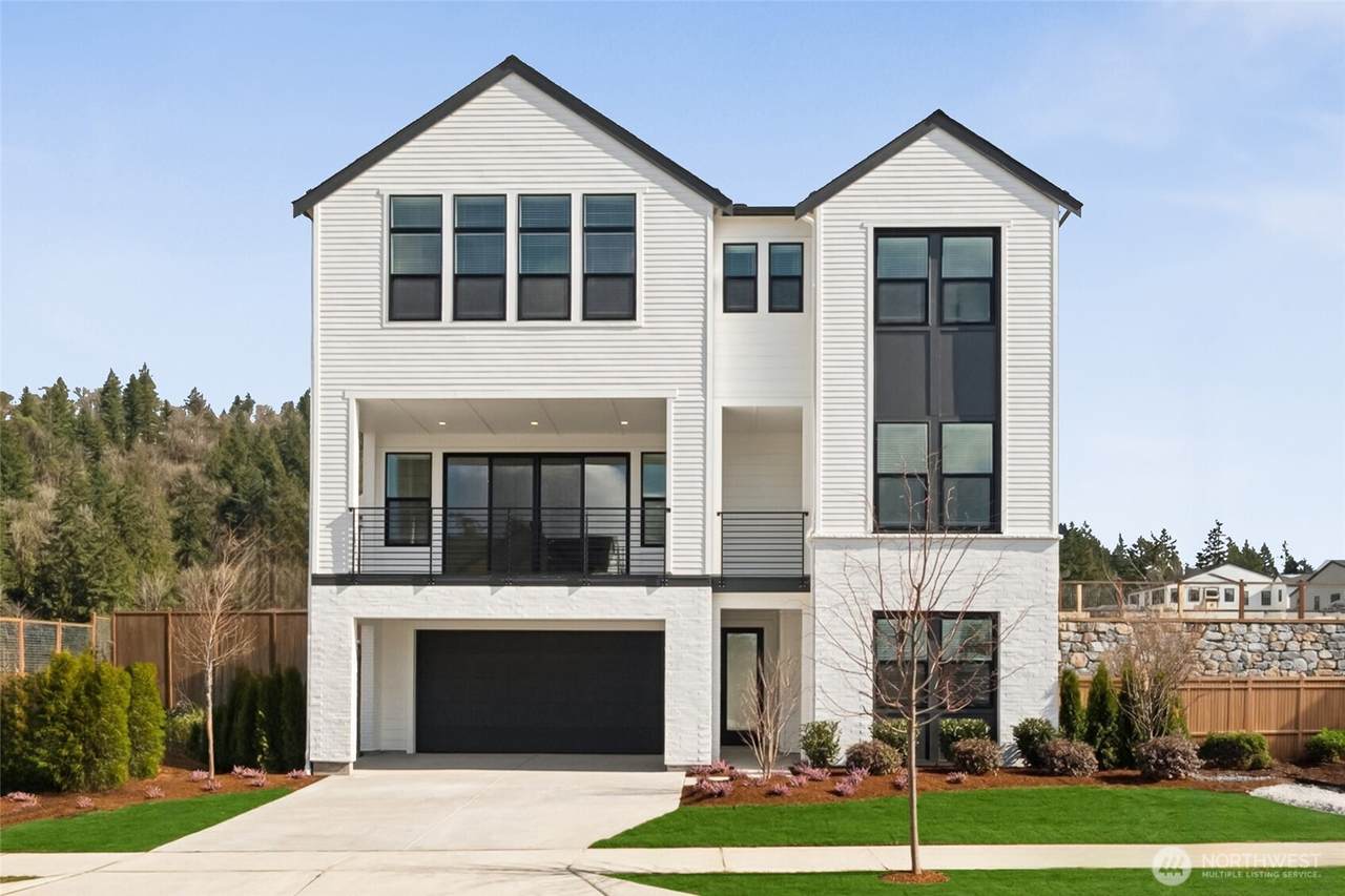 8422 137th Avenue - Photo 1