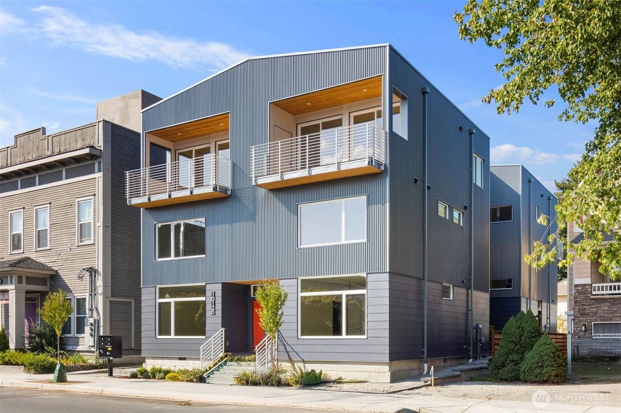 10120 185th Street - Photo 1