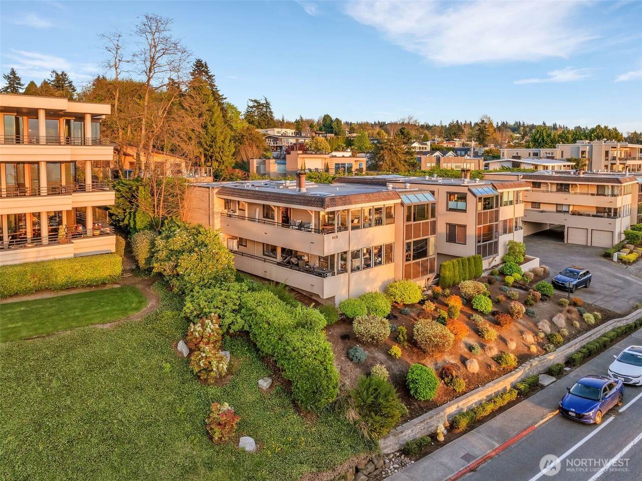 818 Lake Street - Photo 1