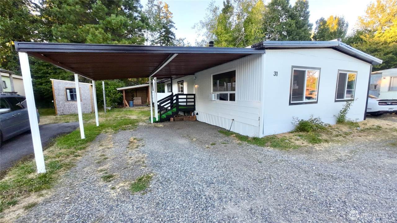 4015 Eliza Avenue - Photo 1