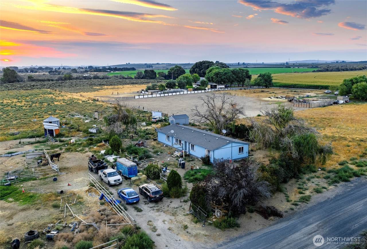 14092 Crook Loop - Photo 1