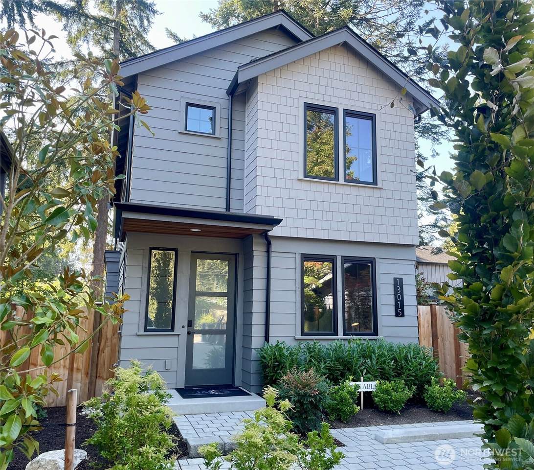 13015 113th Street - Photo 1