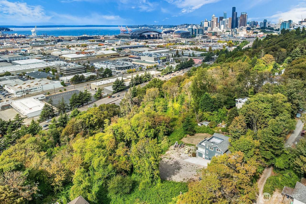 23 12th Ave S - Photo 1