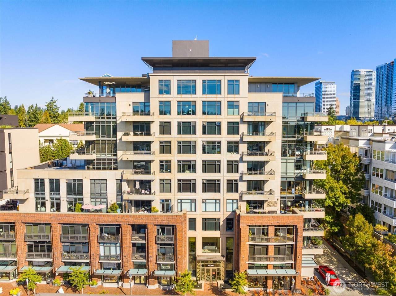 10000 Main St - Photo 1