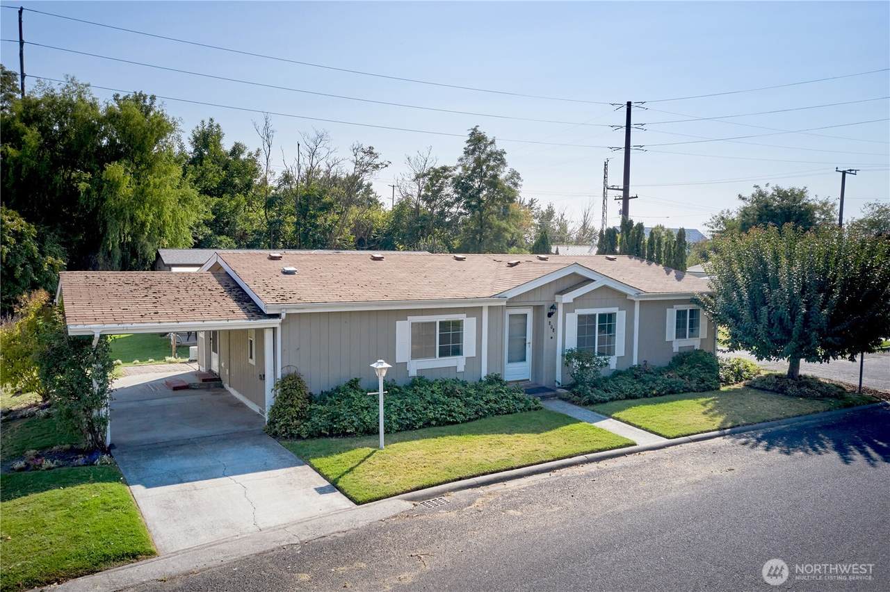 808 Mockingbird Drive - Photo 1