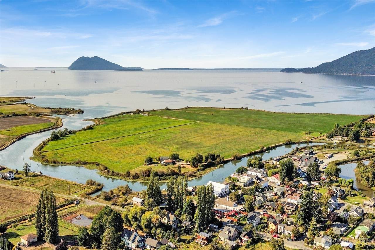 5544 Smith Road - Photo 1