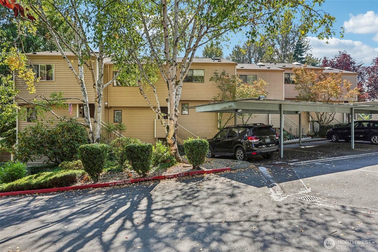 12044 96th Avenue - Photo 1