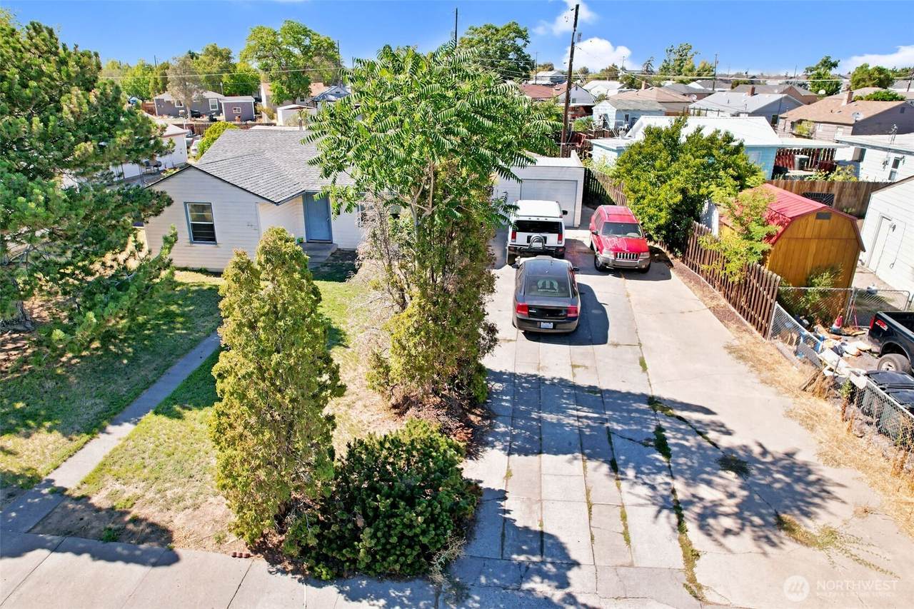 214 Knolls Vista Drive - Photo 1