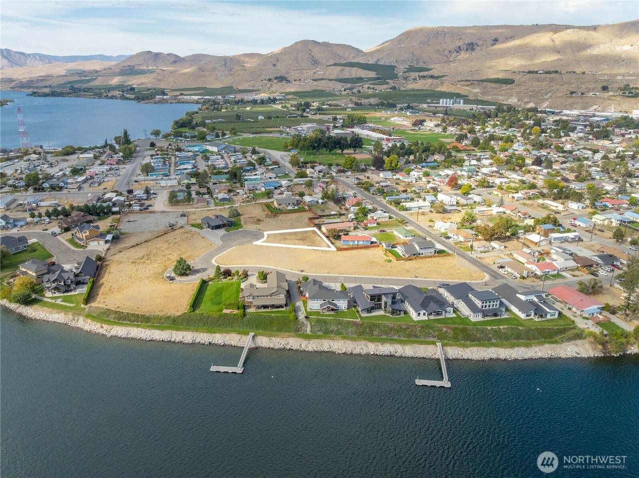 721 Heron Court - Photo 1