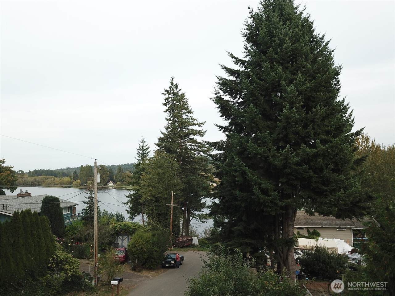 4646 Greenshores - Photo 1