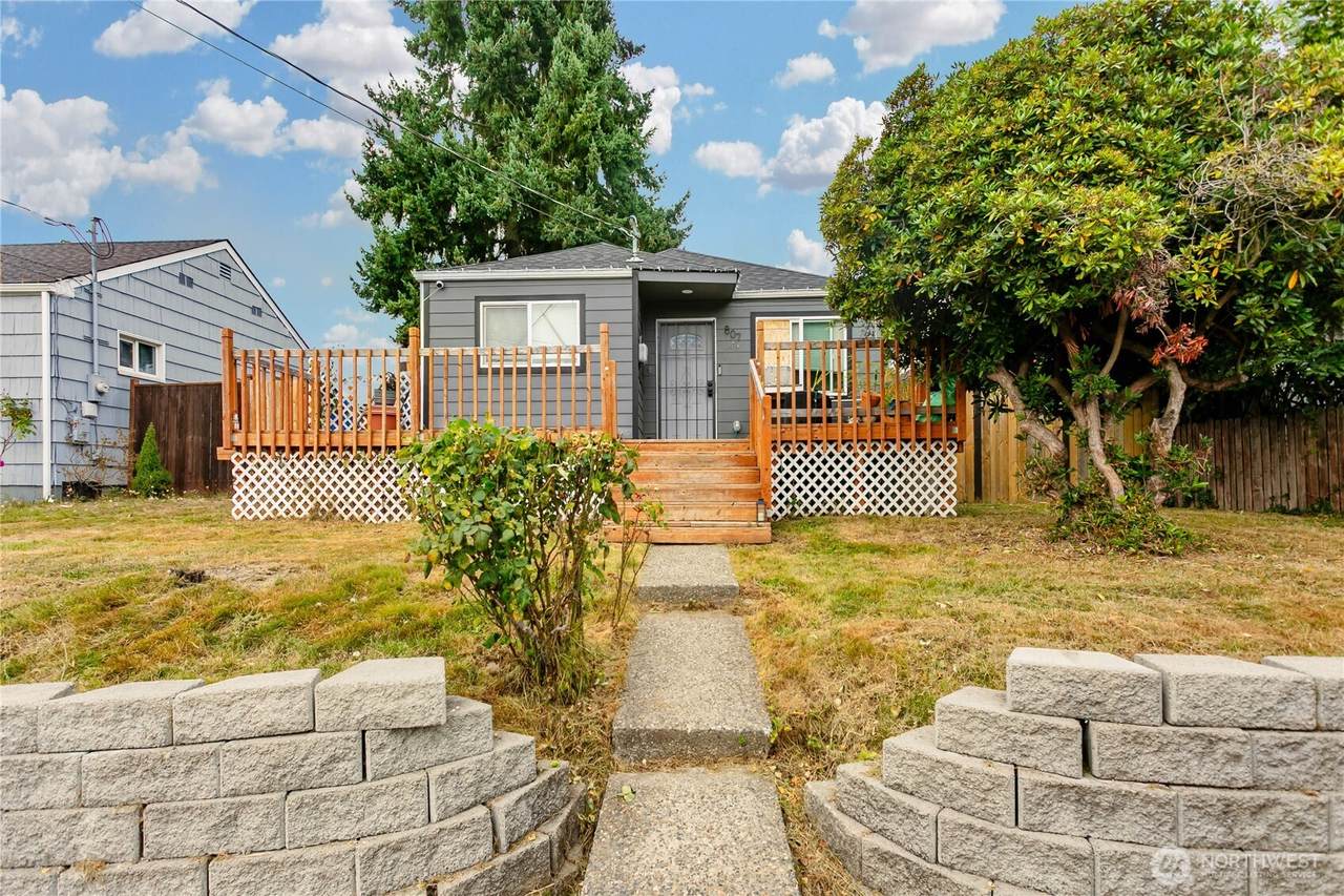 807 74th Street - Photo 1