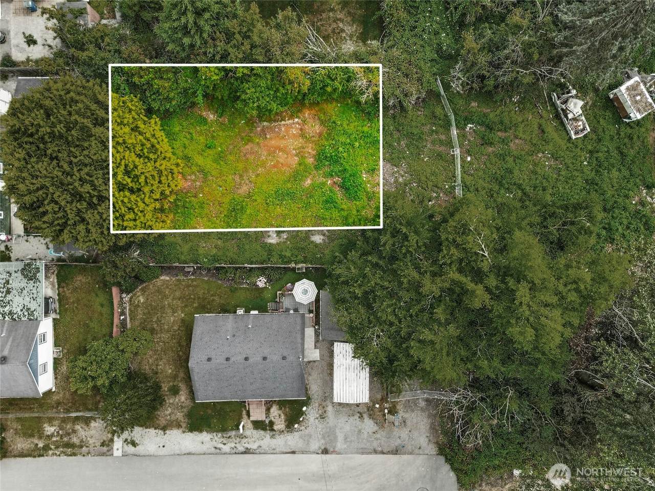 523 Park Street - Photo 1