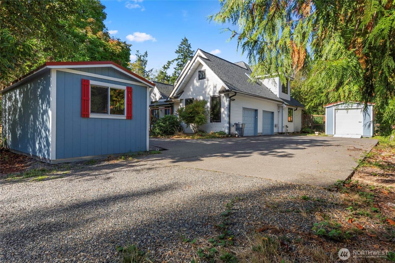 7601 Earling Street - Photo 1