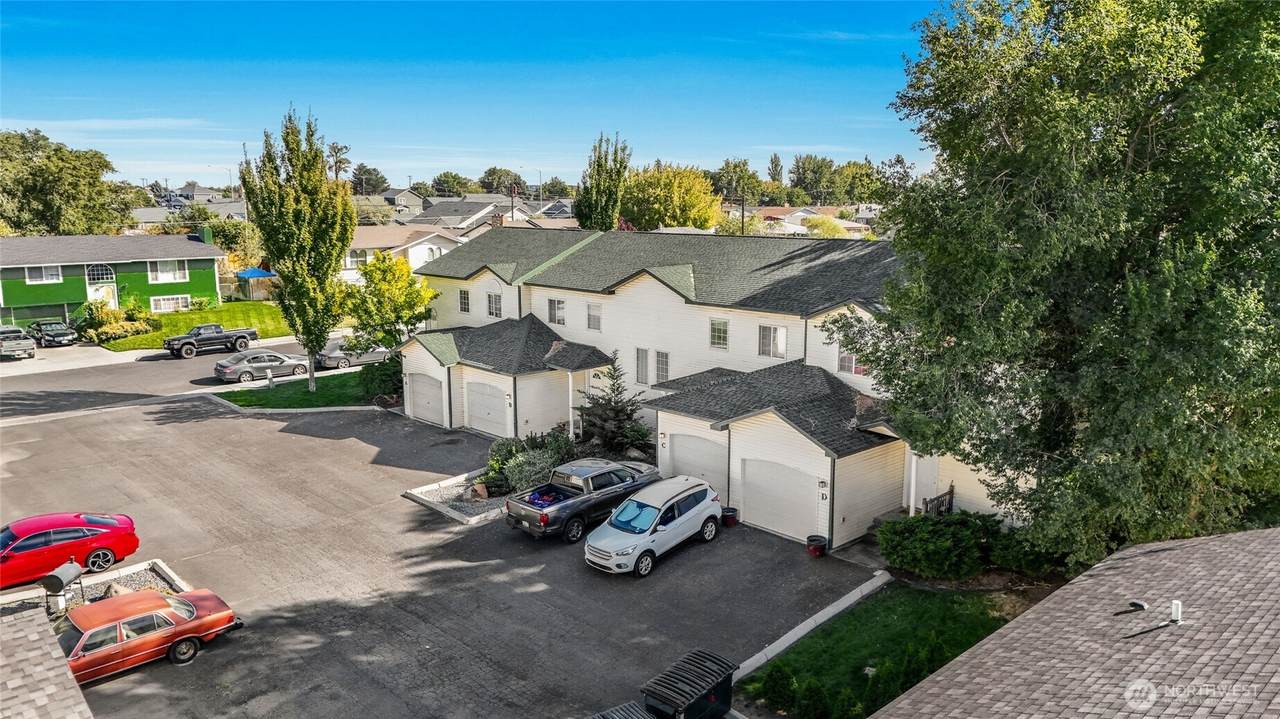 1430 Skyline Drive - Photo 1