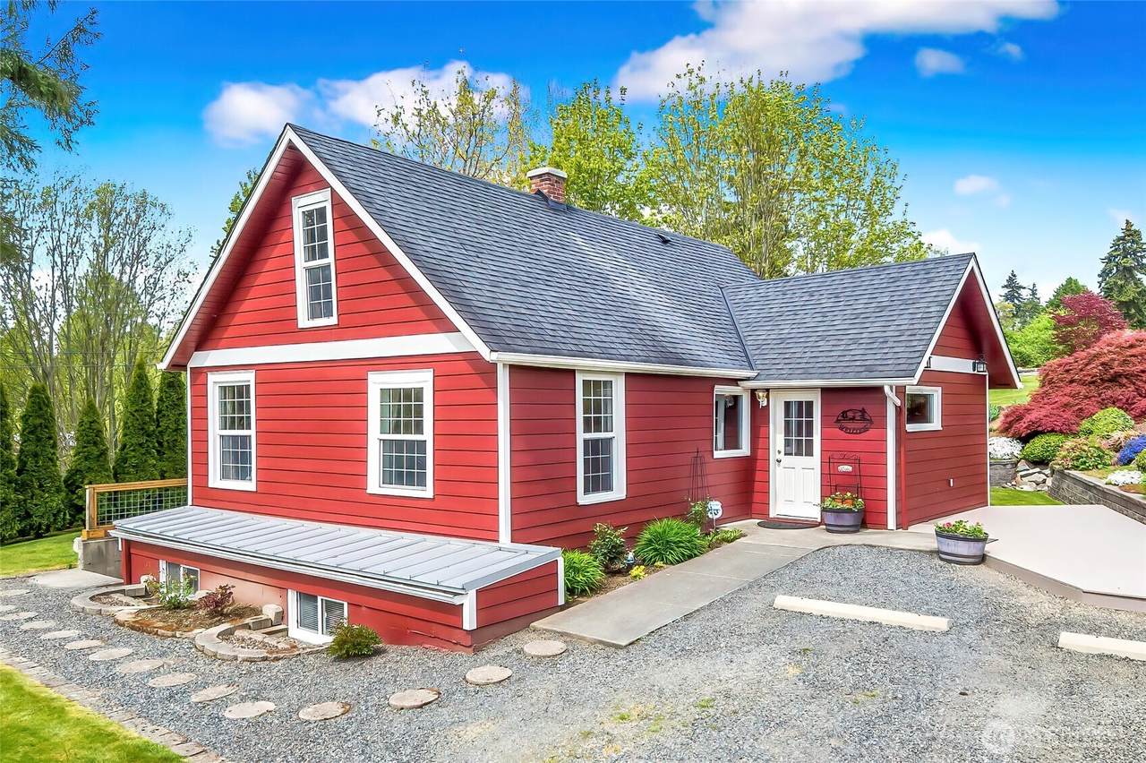 6919 69th Avenue - Photo 1