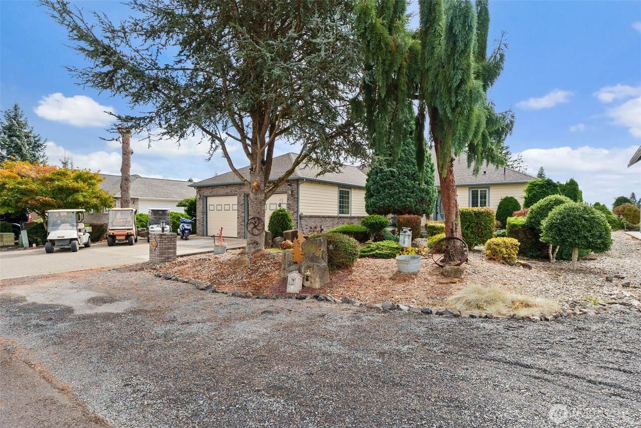 112 Village Way Drive - Photo 1