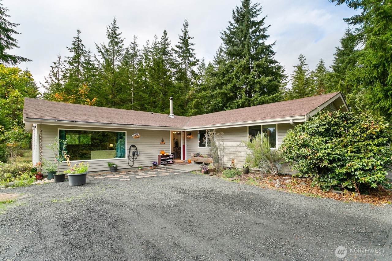 3624 104th Avenue - Photo 1