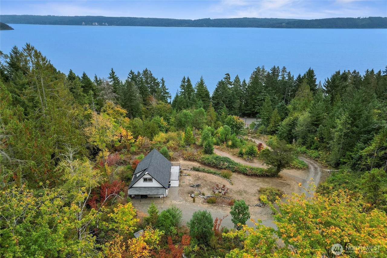 304292 Highway 101 - Photo 1