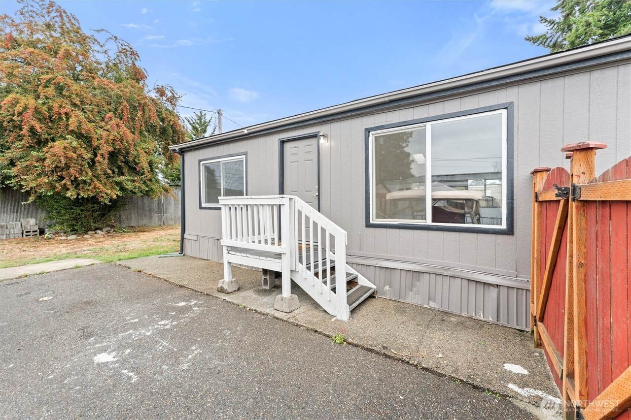 7109 146th Street - Photo 1