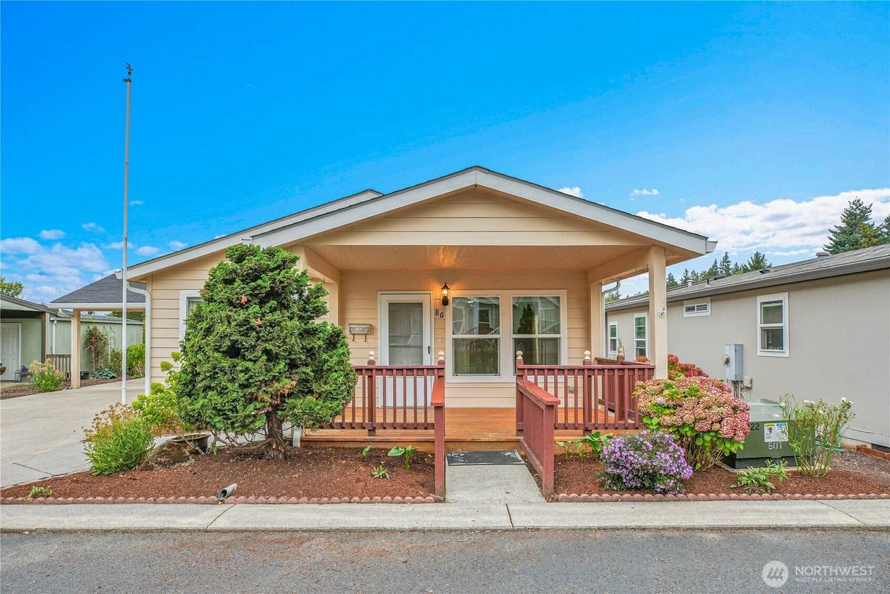 5701 Ne St Johns Rd - Photo 1