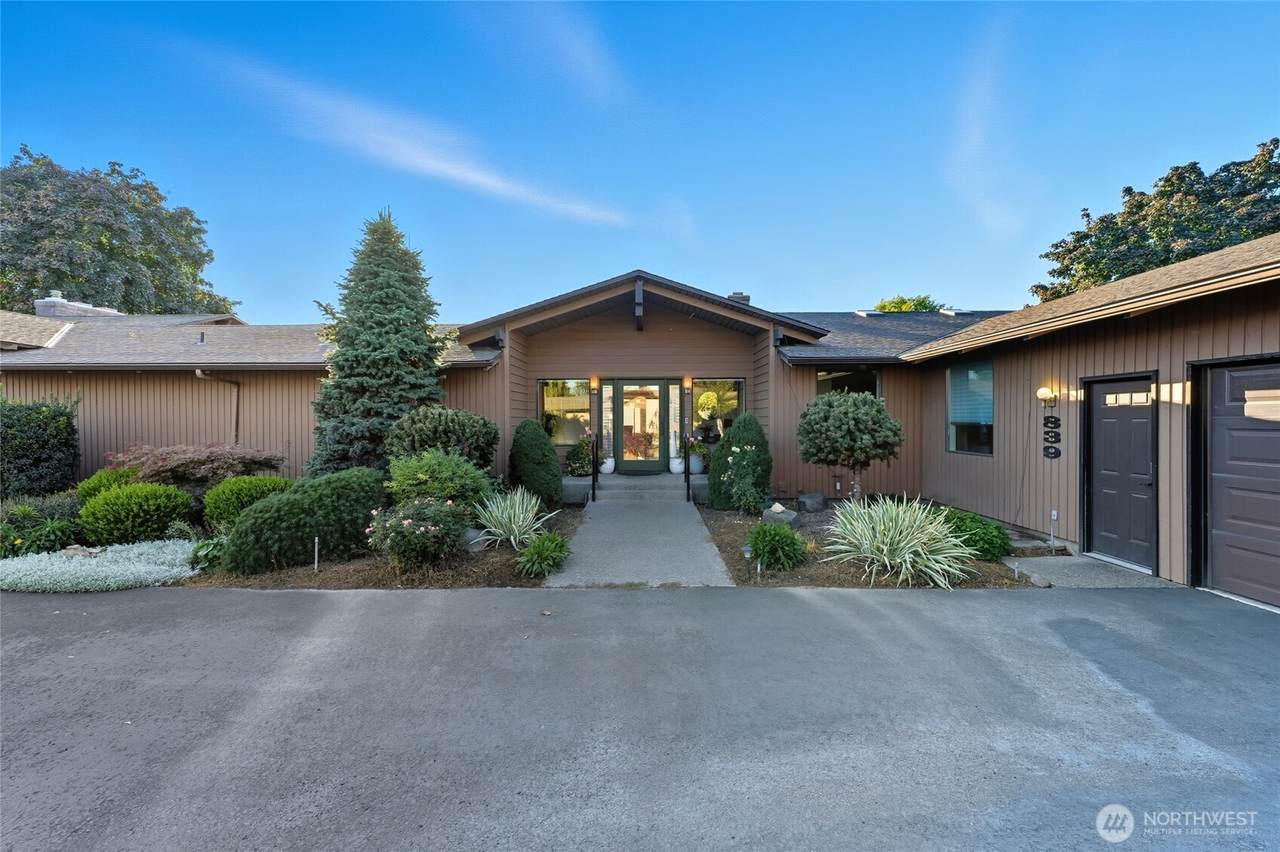 839 Country Club Road - Photo 1