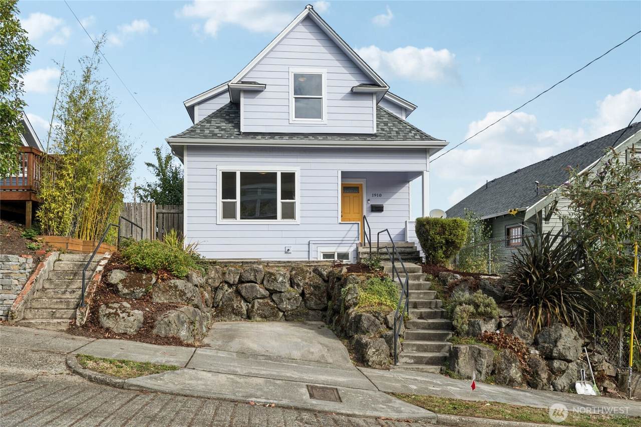 1910 Lander Street - Photo 1