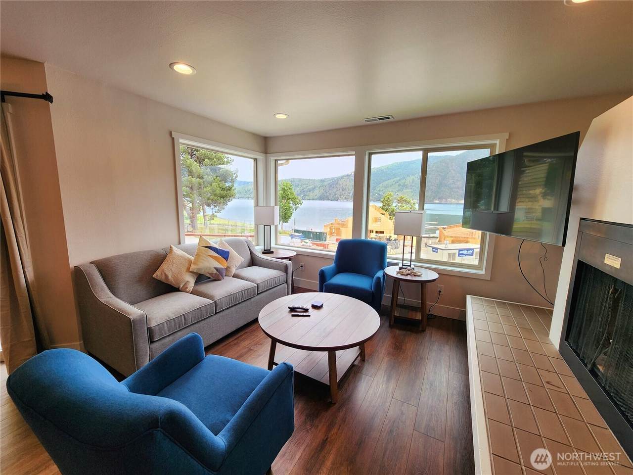 1 Lodge 640-O - Photo 1