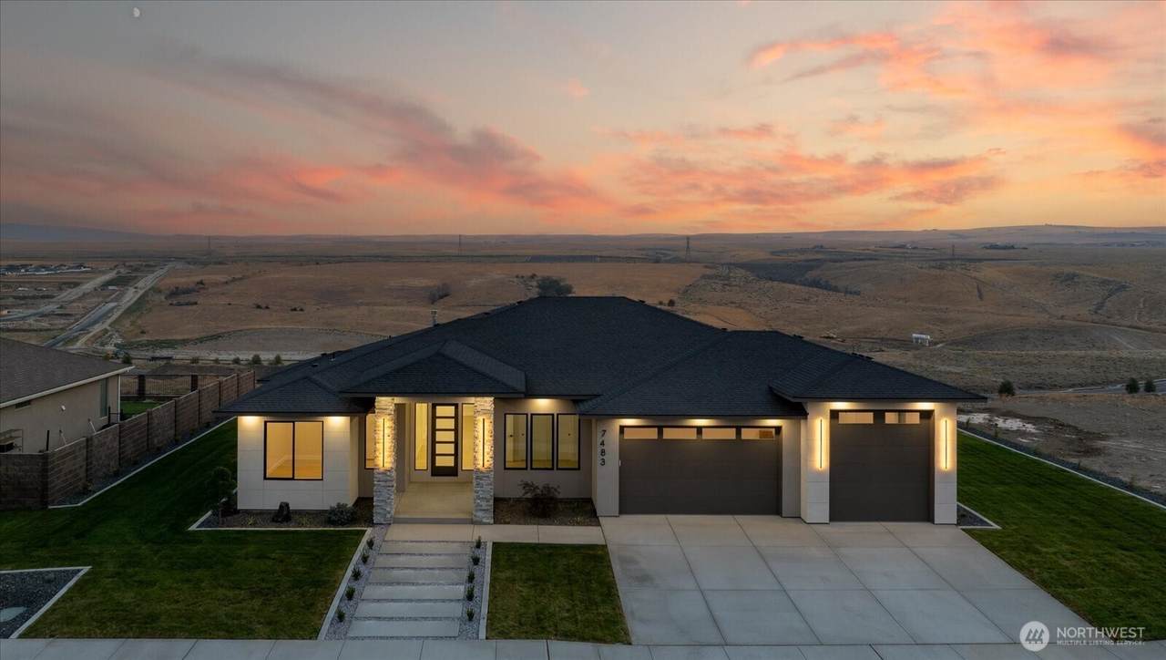 7483 23RD Avenue - Photo 1